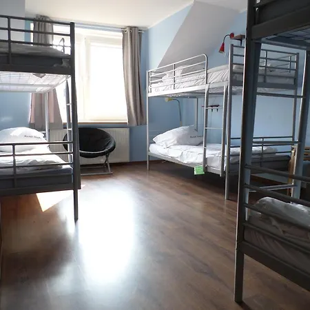 Krokodyl Hostel *