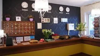 Krokodyl Hostel *